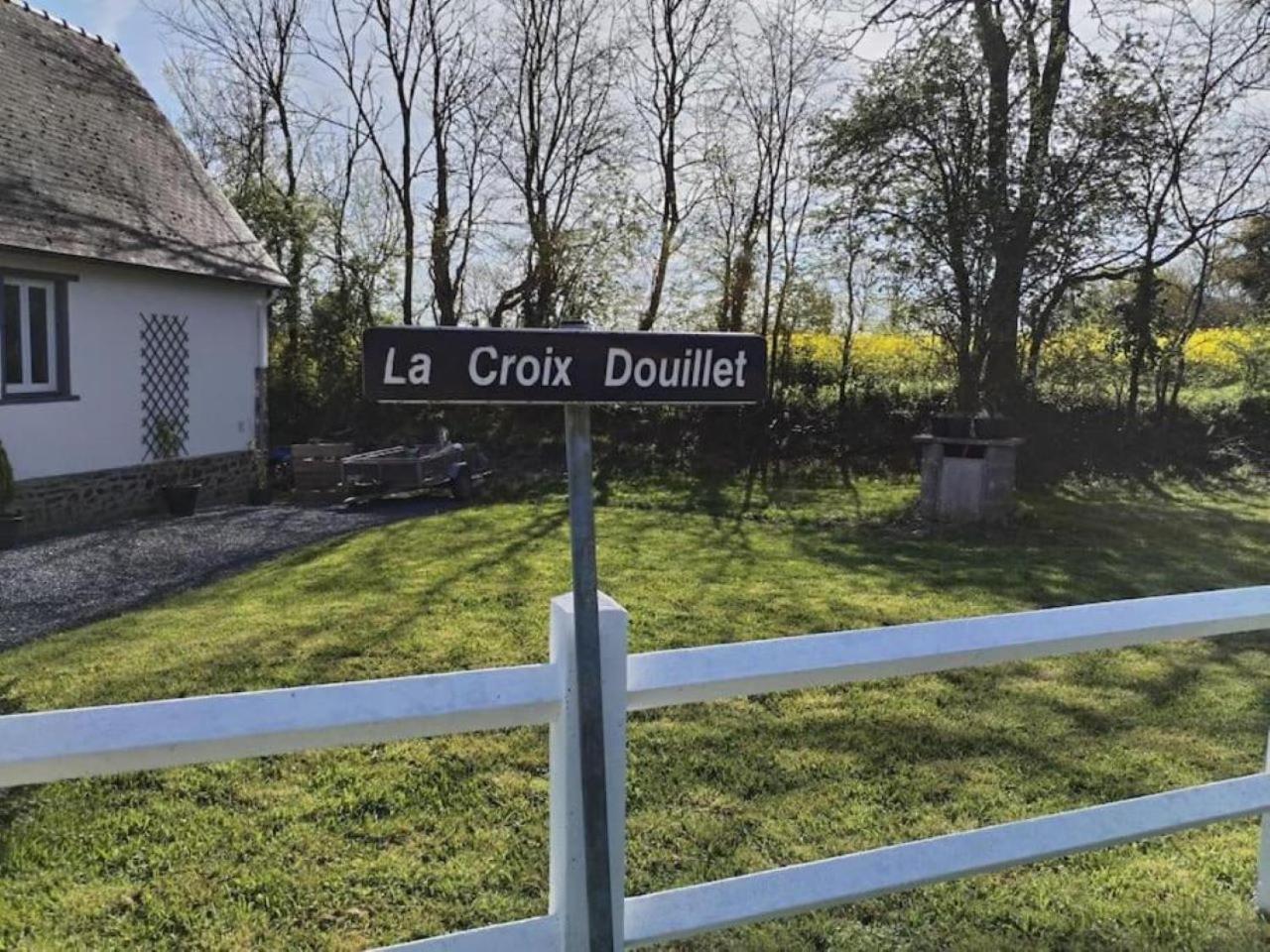 La Croix Douillet Villa Gavray-sur-Sienne Exterior photo